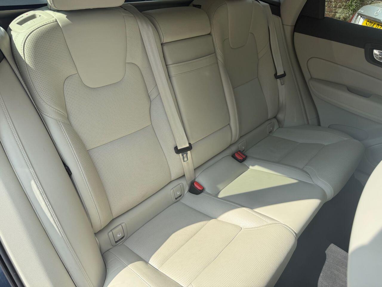 Used Volvo XC60 2018 for sale - 78090363: Photo 23