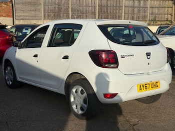 Used Dacia Sandero 2017 for sale - 77667188: Photo