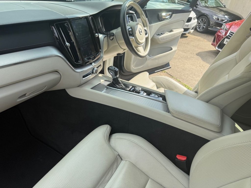 Used Volvo XC60 2018 for sale - 77692810: Photo 22