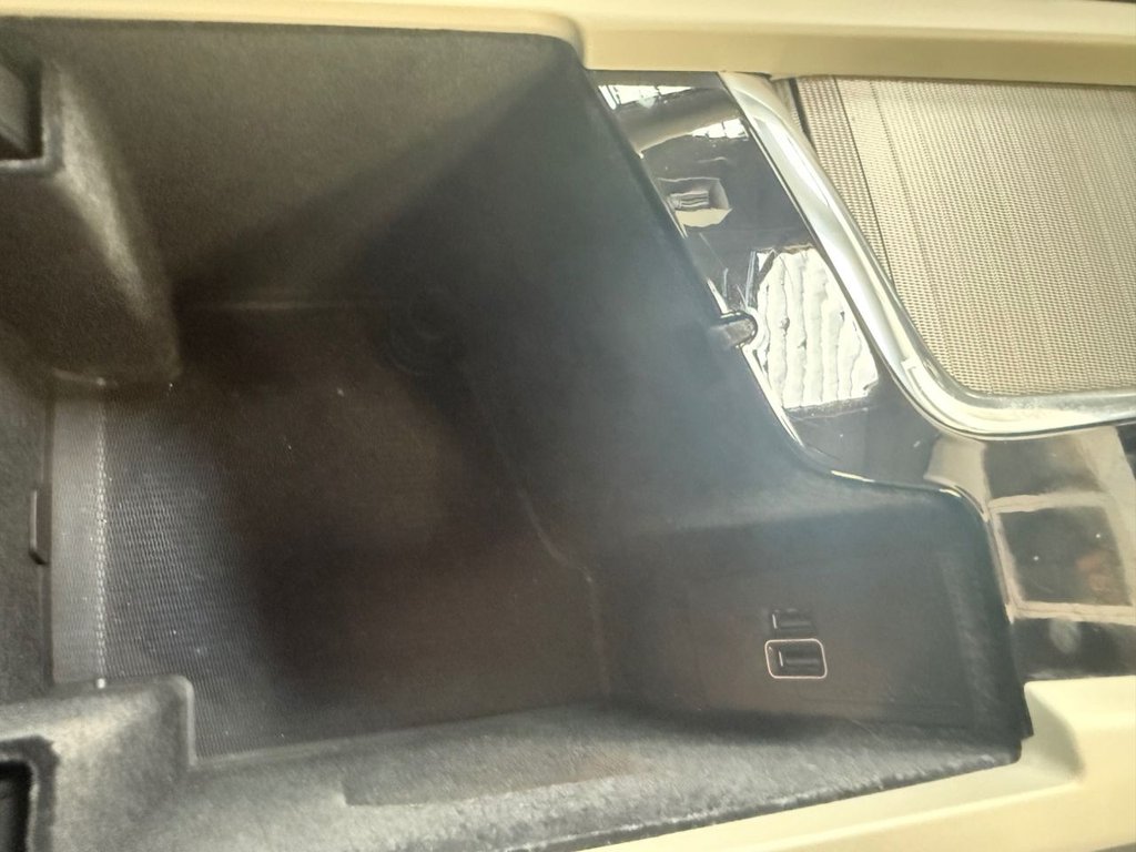 Used Volvo XC60 2018 for sale - 77692810: Photo 35