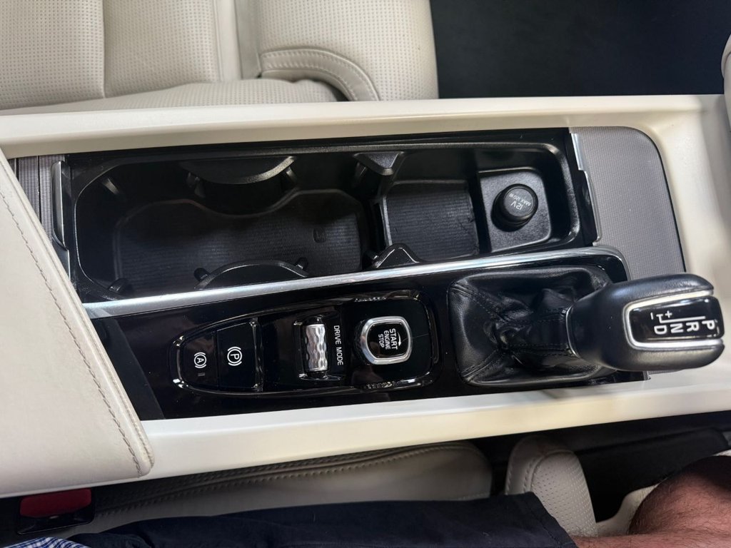 Used Volvo XC60 2018 for sale - 77692810: Photo 37