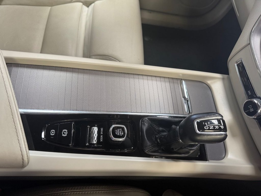 Used Volvo XC60 2018 for sale - 77692810: Photo 38