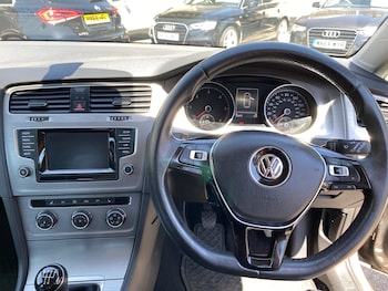 Used Volkswagen Golf 2014 for sale - 79077750: Photo