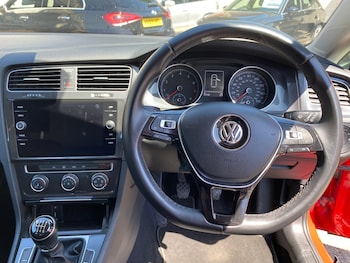 Used Volkswagen Golf 2017 for sale - 79077756: Photo