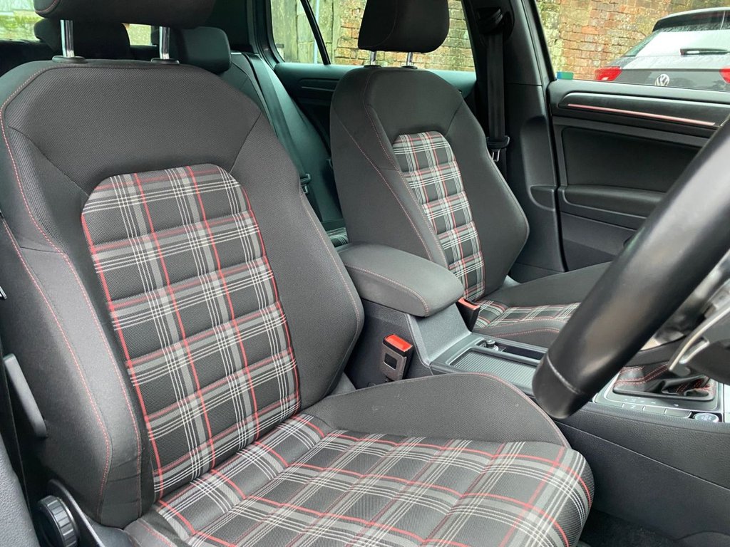 Used Volkswagen Golf 2020 for sale - 77384009: Photo 15