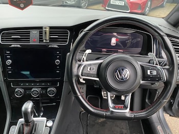 Used Volkswagen Golf 2020 for sale - 77384009: Photo