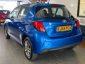 Used Toyota Yaris 2014 for sale - 79086155: Photo