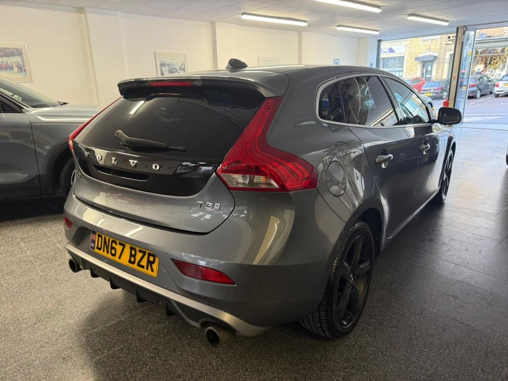 Used Volvo V40 2017 for sale - 76735864: Photo 15
