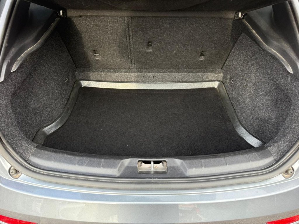 Used Volvo V40 2017 for sale - 76735864: Photo 19