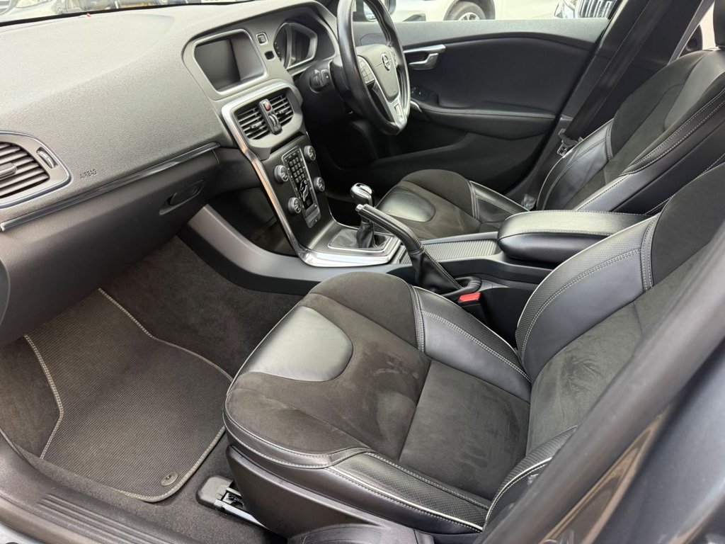 Used Volvo V40 2017 for sale - 76735864: Photo 23