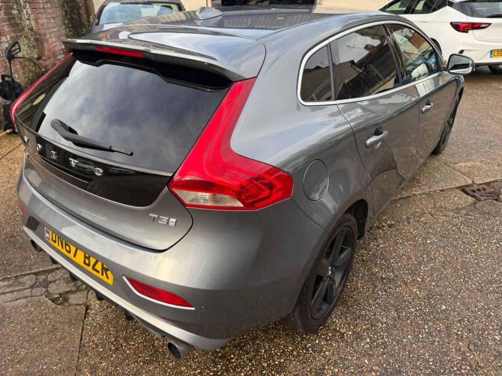 Used Volvo V40 2017 for sale - 76735864: Photo 29