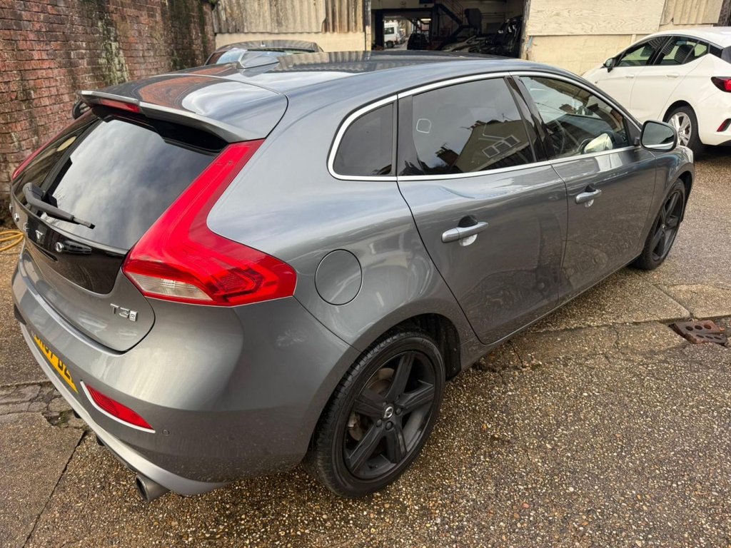 Used Volvo V40 2017 for sale - 76735864: Photo 31