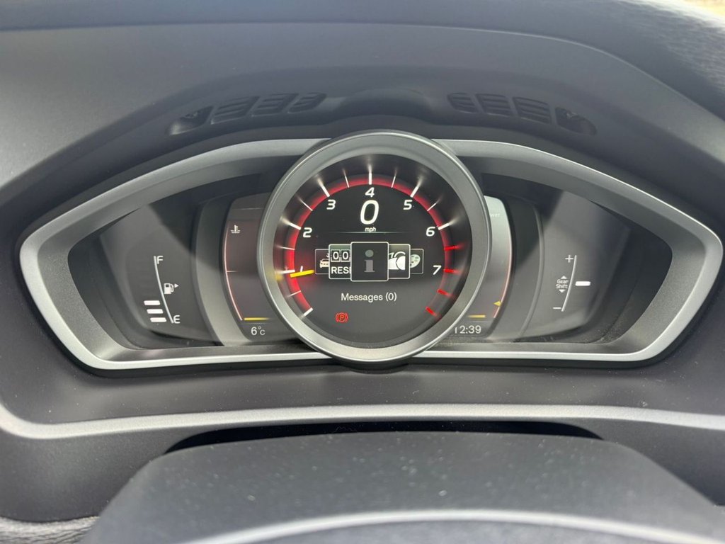 Used Volvo V40 2017 for sale - 76735864: Photo 34