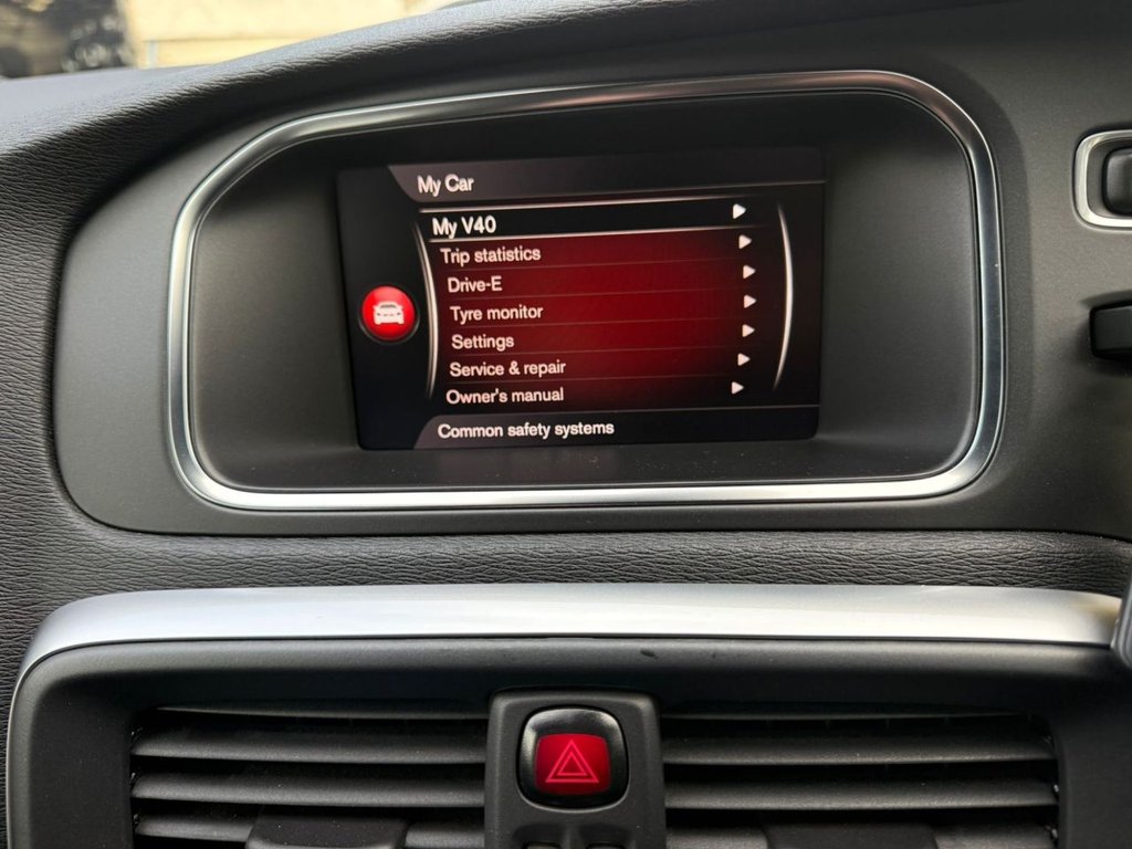 Used Volvo V40 2017 for sale - 76735864: Photo 41