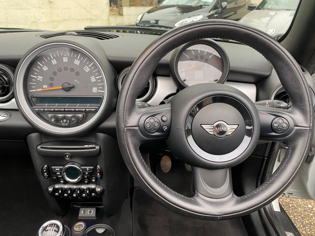 Used MINI Convertible 2015 for sale - 77719723: Photo 3