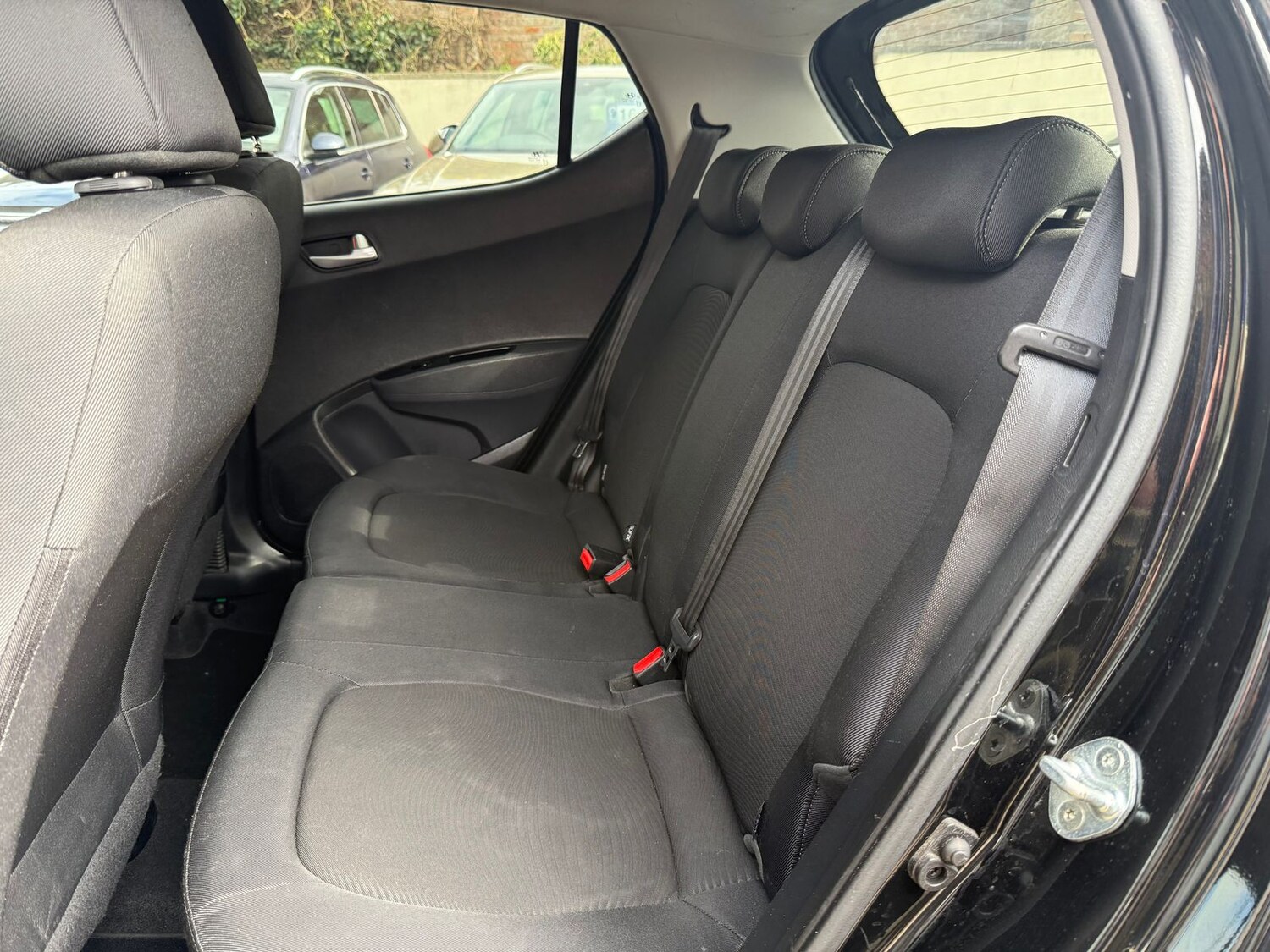 Used Hyundai i10 2018 for sale - 78090380: Photo 14