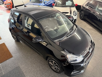 Used Hyundai i10 2018 for sale - 78090380: Photo