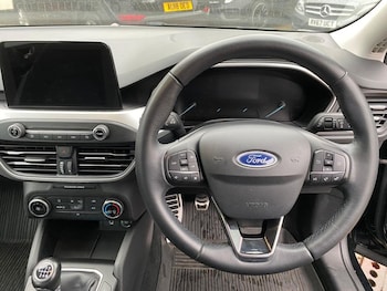 Used Ford Focus 2019 for sale - 76735899: Photo