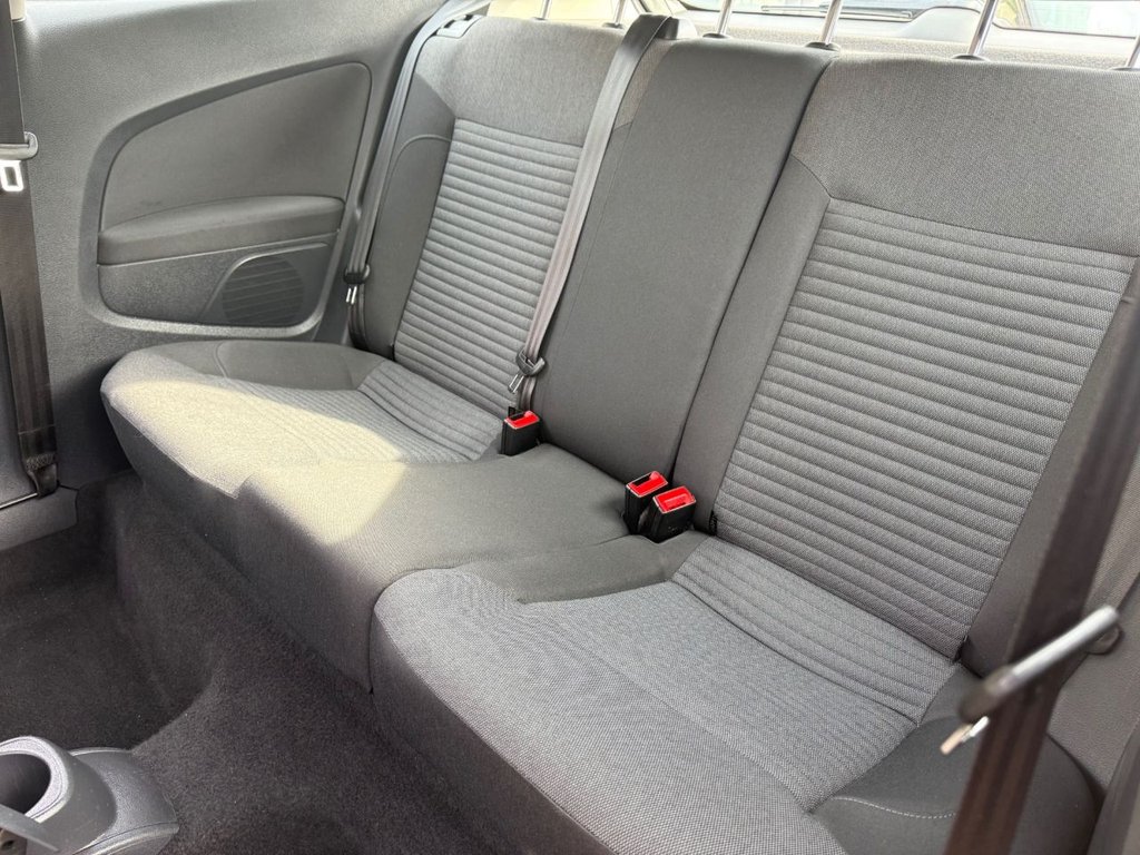 Used Volkswagen Polo 2011 for sale - 76735895: Photo 14