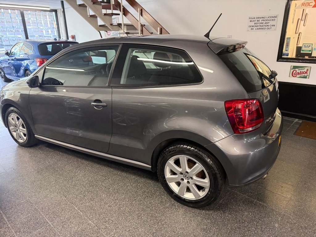 Used Volkswagen Polo 2011 for sale - 76735895: Photo 2