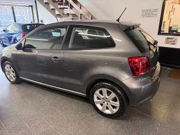 Used Volkswagen Polo 2011 for sale - 76735895: Photo
