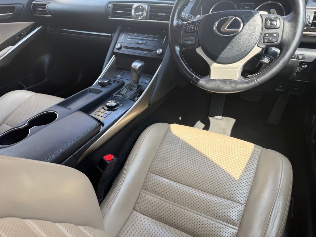 Used Lexus IS 2017 for sale - 76735902: Photo 26
