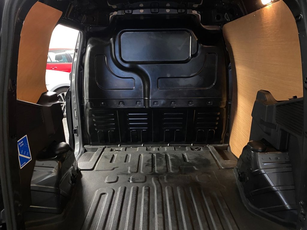 Used Ford Transit Courier 2023 for sale - 77436920: Photo 37