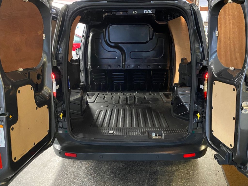 Used Ford Transit Courier 2023 for sale - 77436920: Photo 39