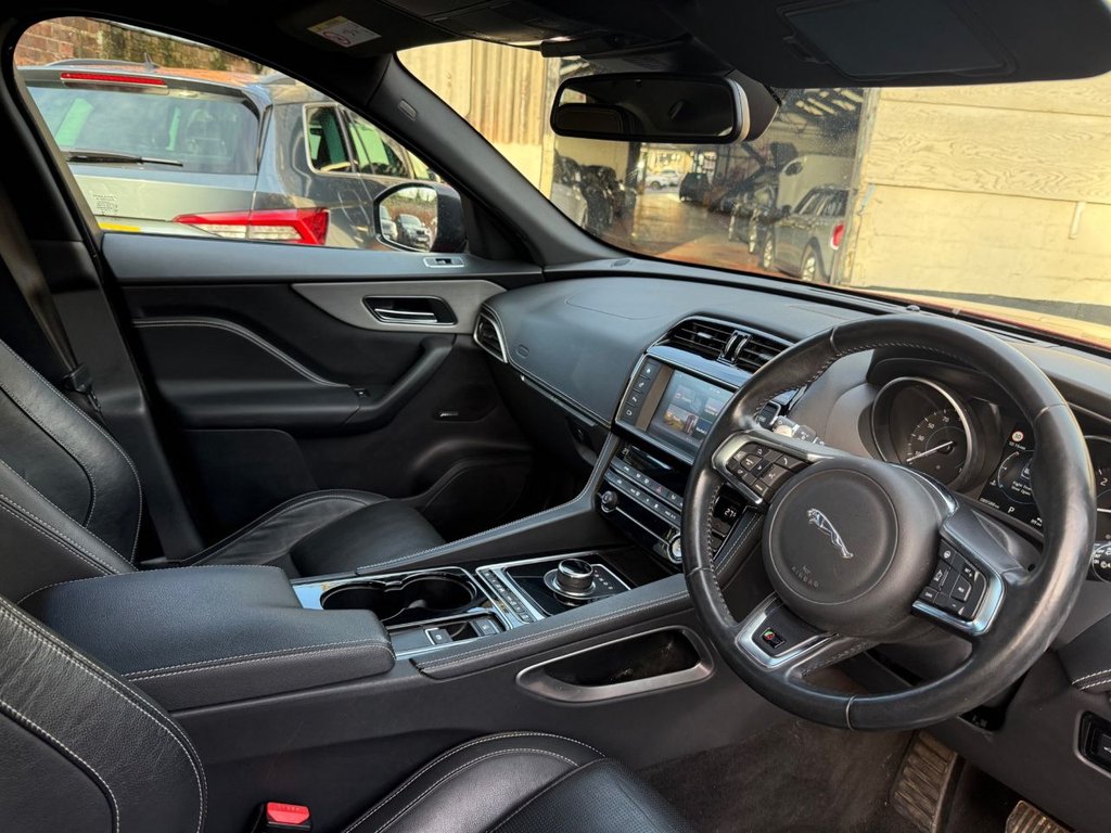 Used Jaguar F-Pace 2017 for sale - 77007424: Photo 2