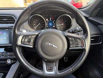 Used Jaguar F-Pace 2017 for sale - 77007424: Photo