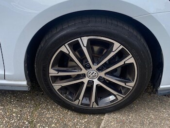 Used Volkswagen Golf 2019 for sale - 77850253: Photo