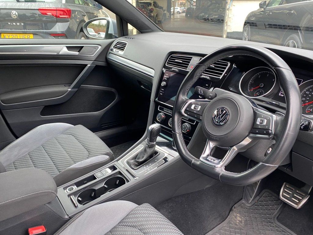 Used Volkswagen Golf 2018 for sale - 78175813: Photo 15