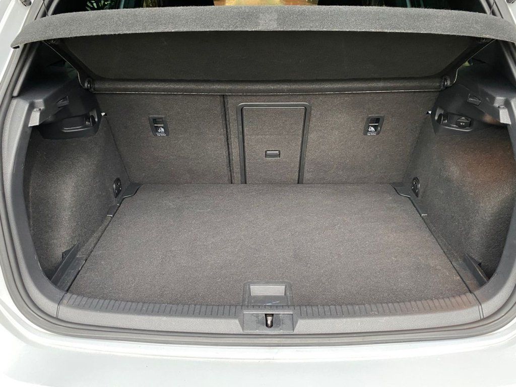 Used Volkswagen Golf 2018 for sale - 78175813: Photo 19