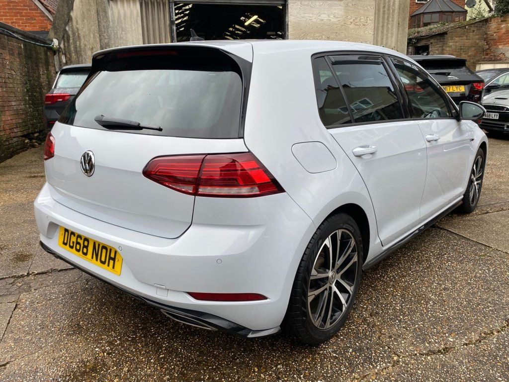 Used Volkswagen Golf 2018 for sale - 78175813: Photo 45