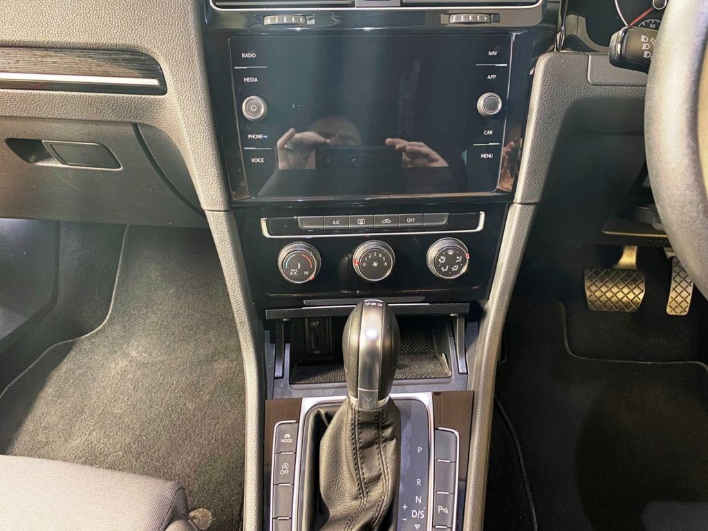 Used Volkswagen Golf 2018 for sale - 76735904: Photo 18