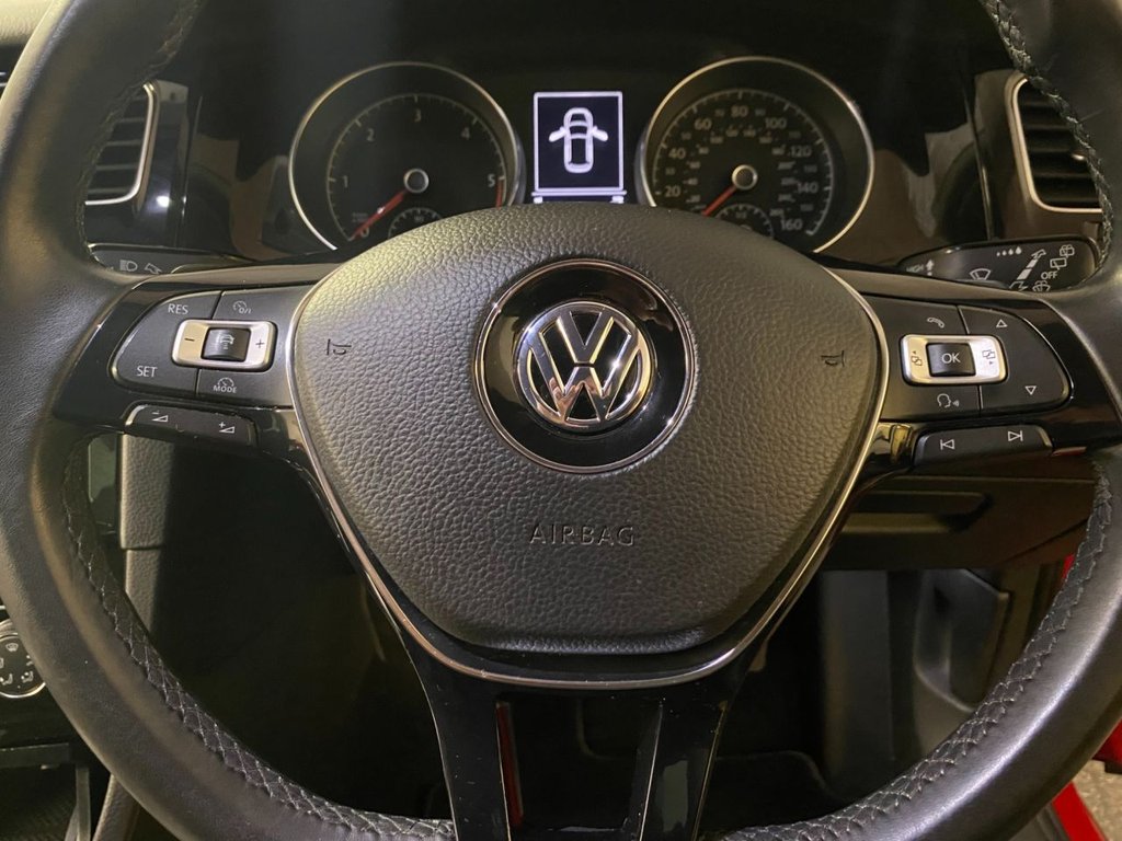 Used Volkswagen Golf 2018 for sale - 76735904: Photo 2