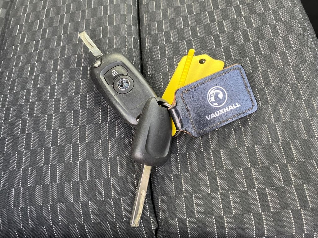 Used Vauxhall Astra 2018 for sale - 76735893: Photo 41