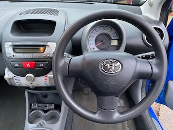 Used Toyota AYGO 2011 for sale - 77464368: Photo