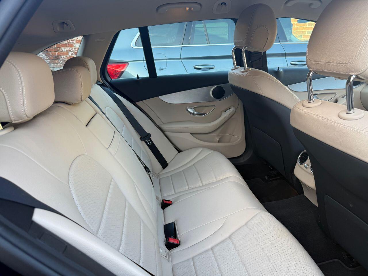 Used Mercedes-Benz C Class 2019 for sale - 78090365: Photo 18