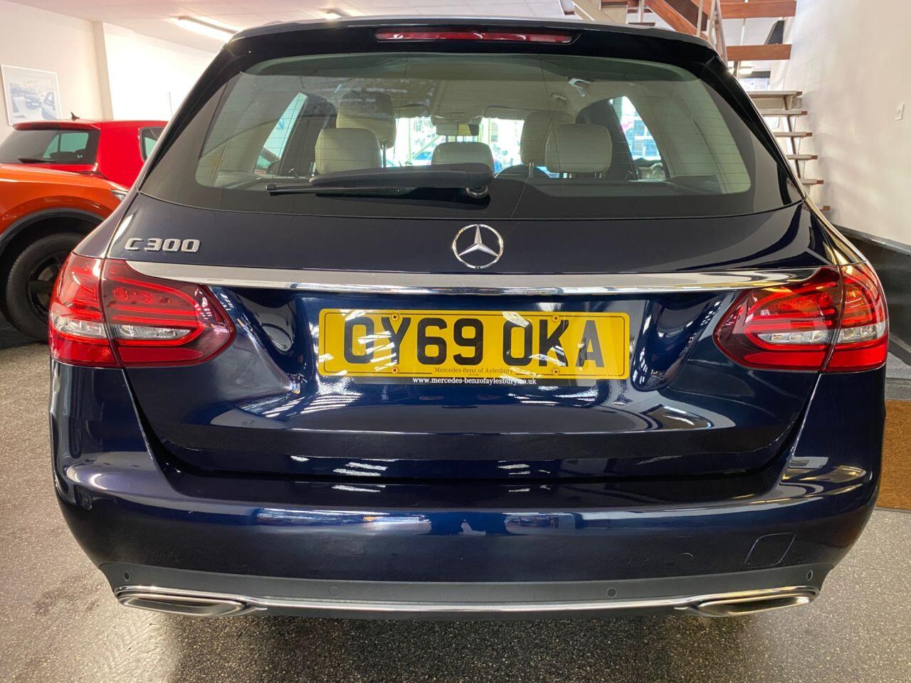 Used Mercedes-Benz C Class 2019 for sale - 78090365: Photo 8