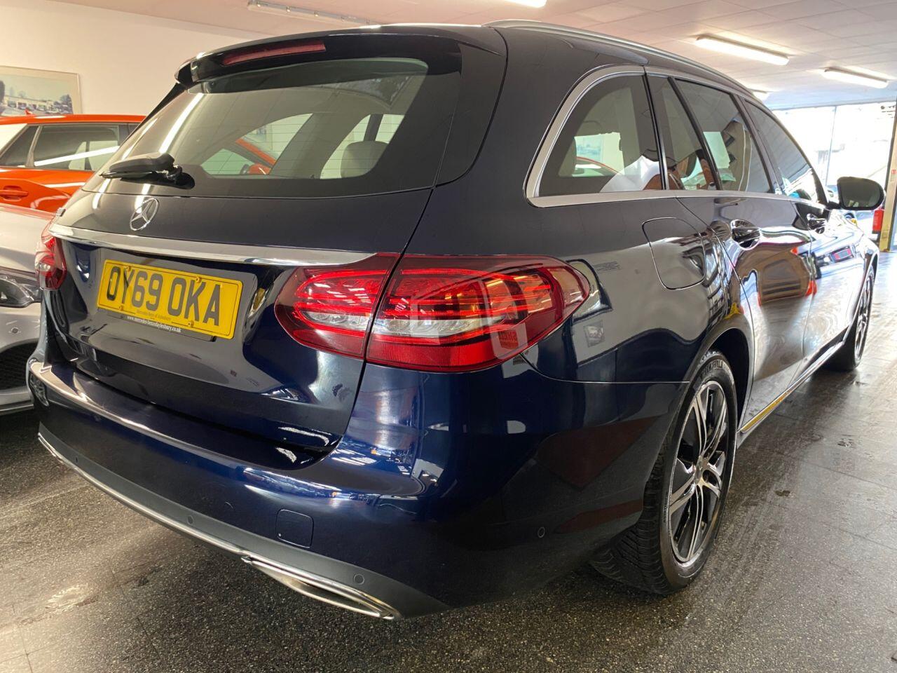 Used Mercedes-Benz C Class 2019 for sale - 78090365: Photo 9