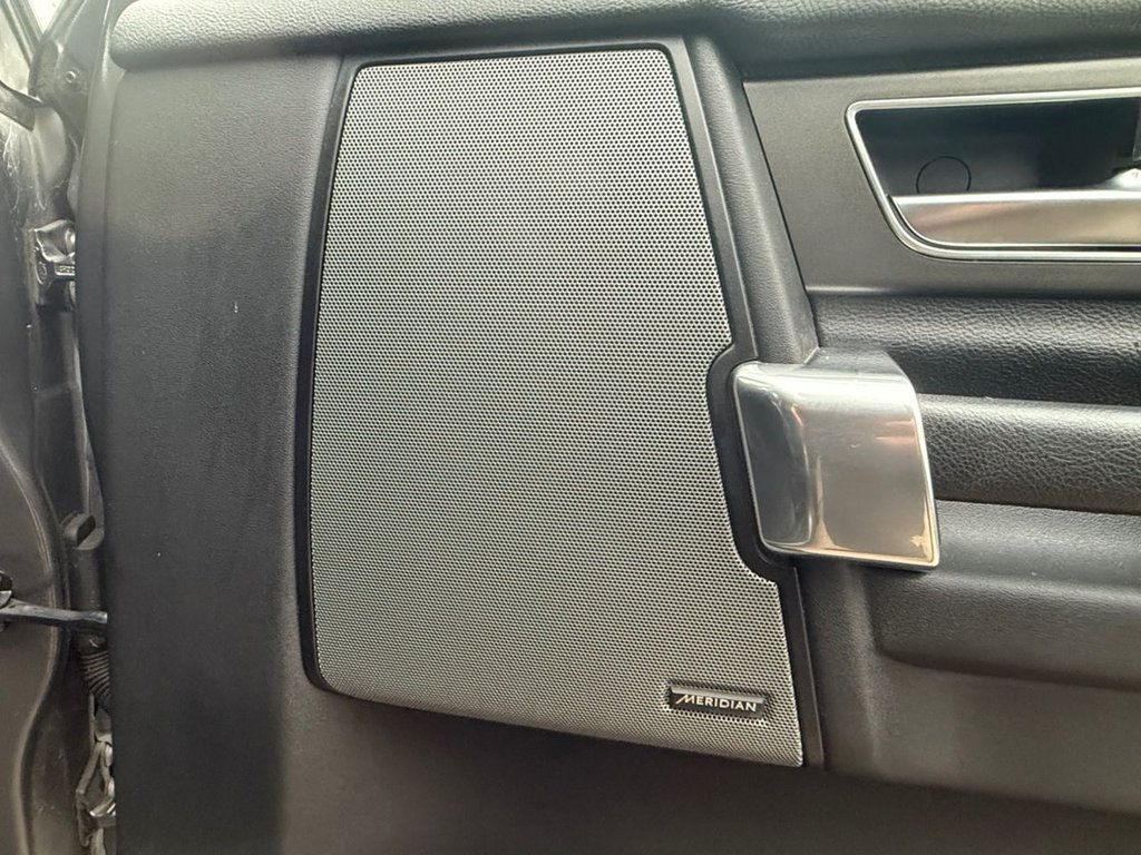 Used Land Rover Discovery 2015 for sale - 76735868: Photo 21