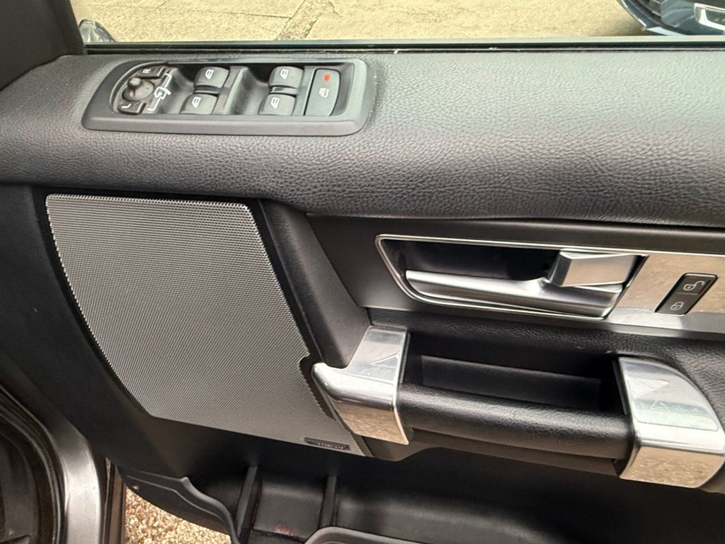 Used Land Rover Discovery 2015 for sale - 76735868: Photo 26