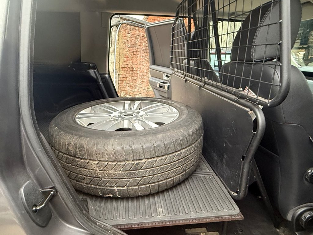 Used Land Rover Discovery 2015 for sale - 76735868: Photo 28