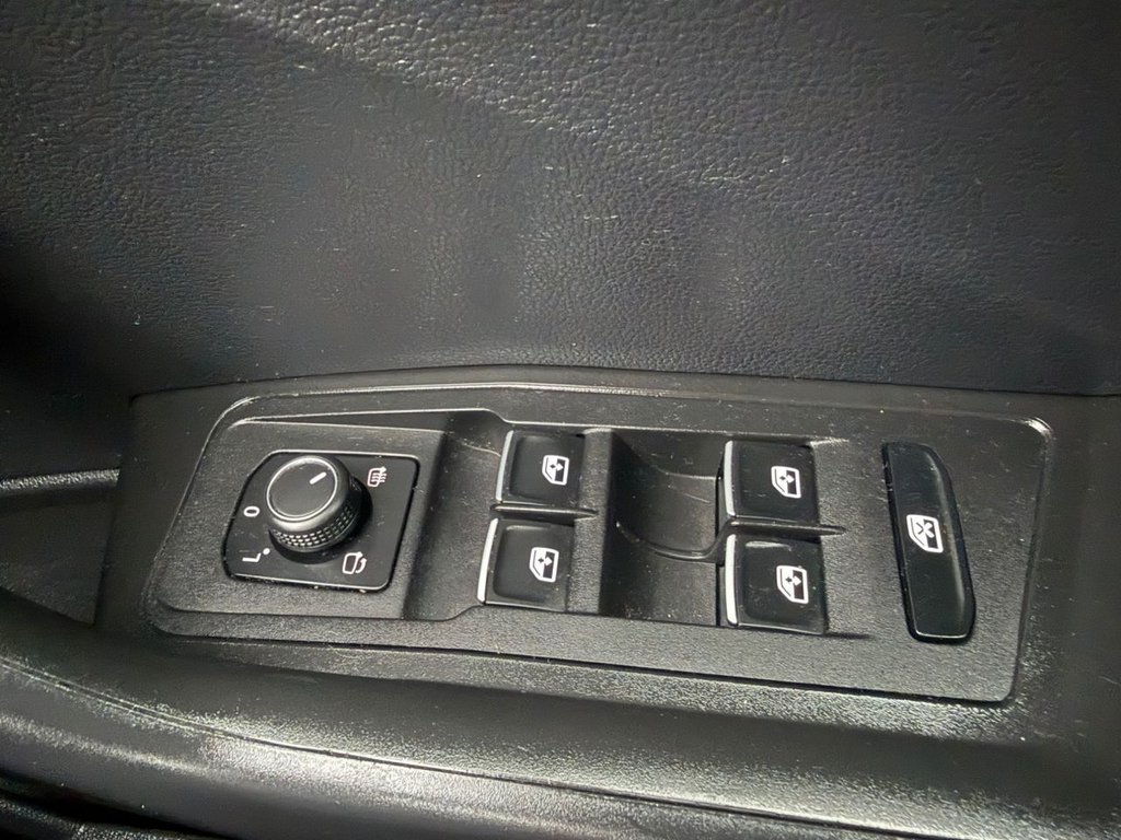 Used Volkswagen T-Roc 2020 for sale - 77302403: Photo 30