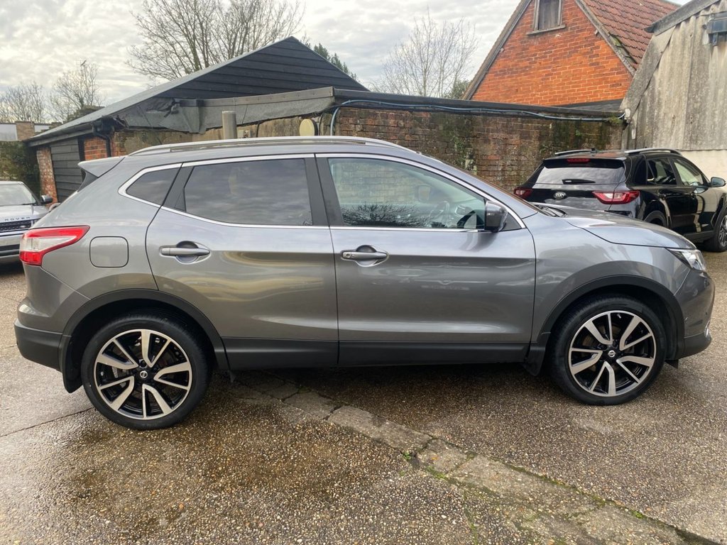 Used Nissan Qashqai 2016 for sale - 77200002: Photo 14