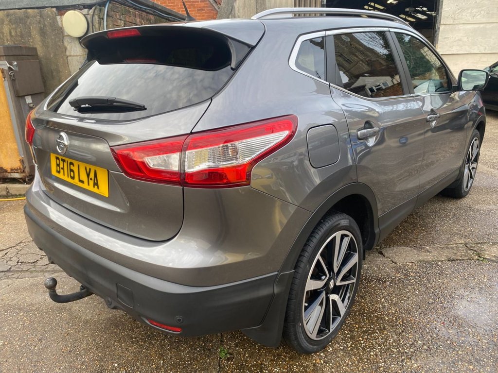 Used Nissan Qashqai 2016 for sale - 77200002: Photo 15