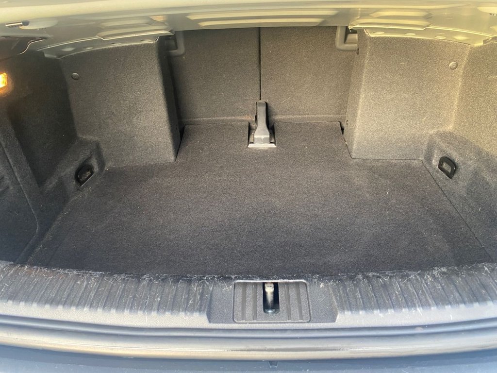 Used Volkswagen Golf 2013 for sale - 76735869: Photo 32