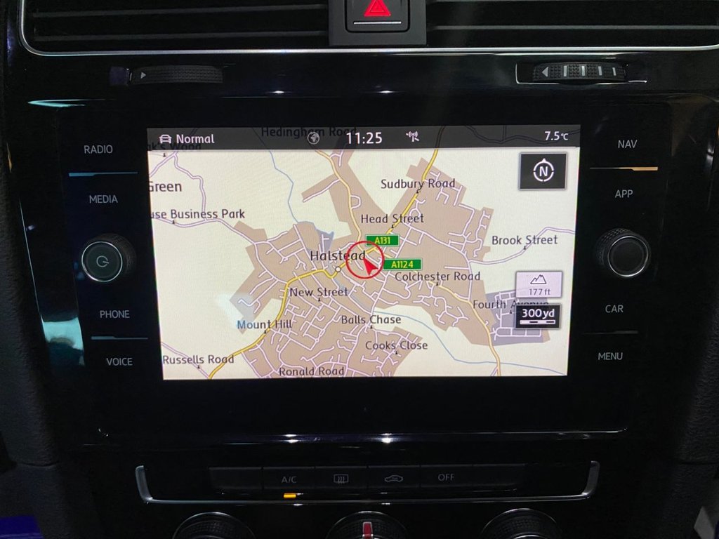 Used Volkswagen Golf 2018 for sale - 77451852: Photo 30