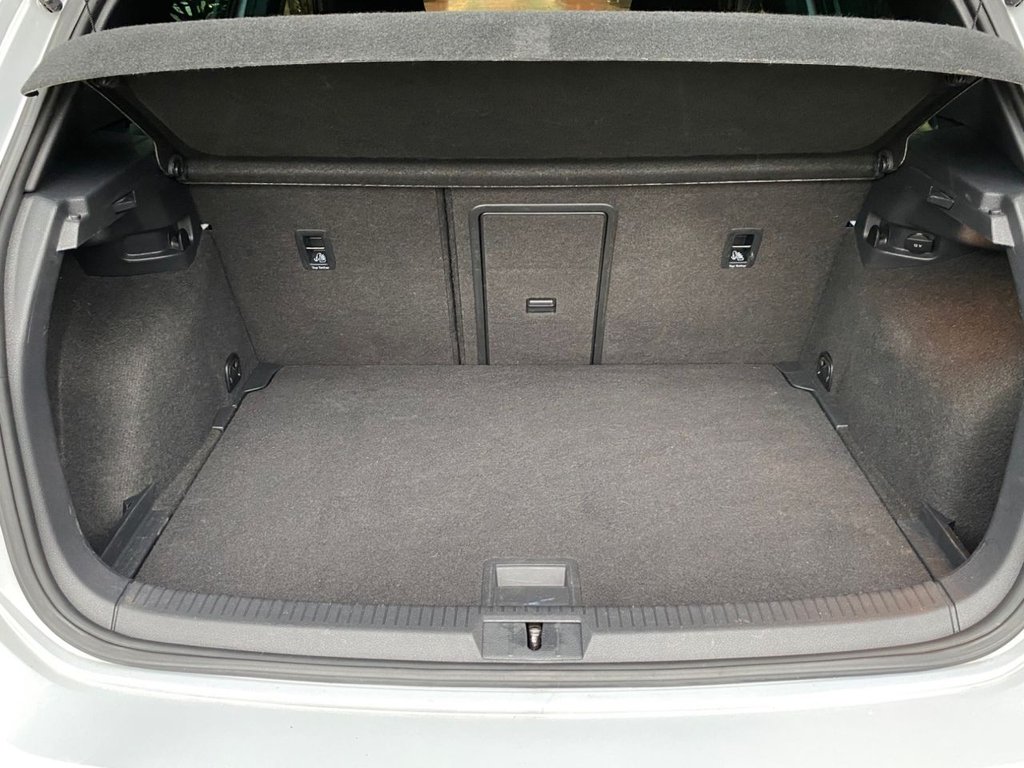 Used Volkswagen Golf 2018 for sale - 77451852: Photo 47